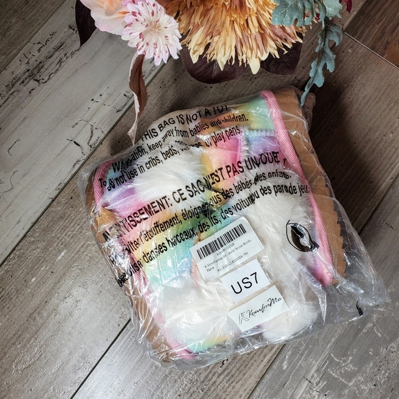 NWT KomforMe Girls Rainbow Pastel Faux Fur Glitter Boots Size 7 Toddler - Picture 7 of 16